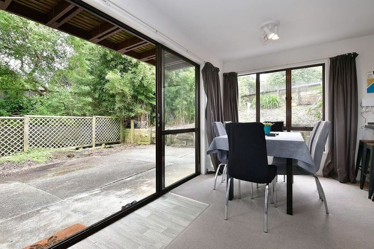 Photo of property in 4b Kathy Terrace, Stanmore Bay, Whangaparaoa, 0932
