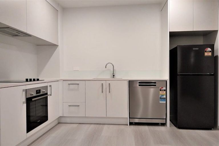 Photo of property in 588f Te Atatu Road, Te Atatu Peninsula, Auckland, 0610