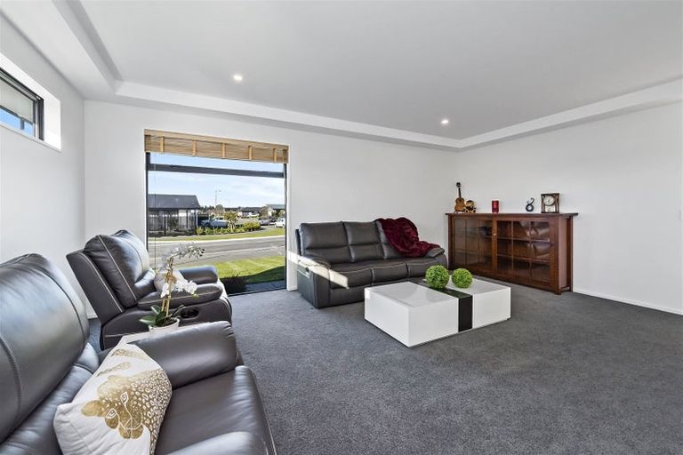 Photo of property in 11 Tulett Park Drive, Casebrook, Christchurch, 8051