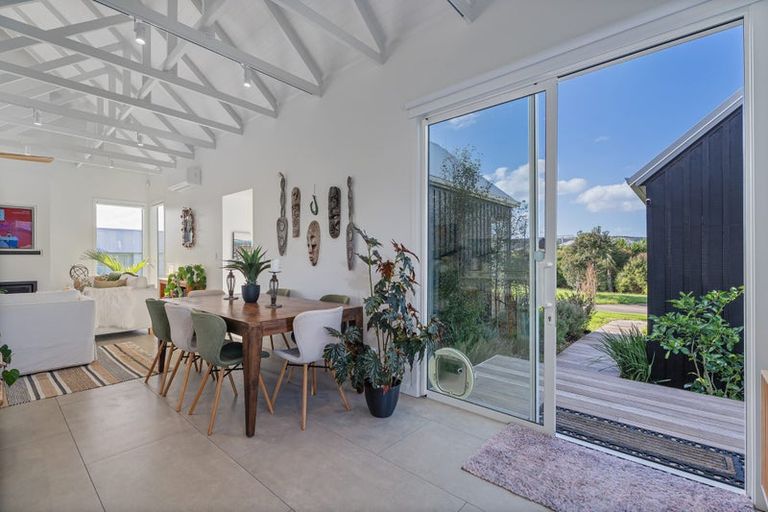 Photo of property in 5 Liberty Place, Cooks Beach, 3591
