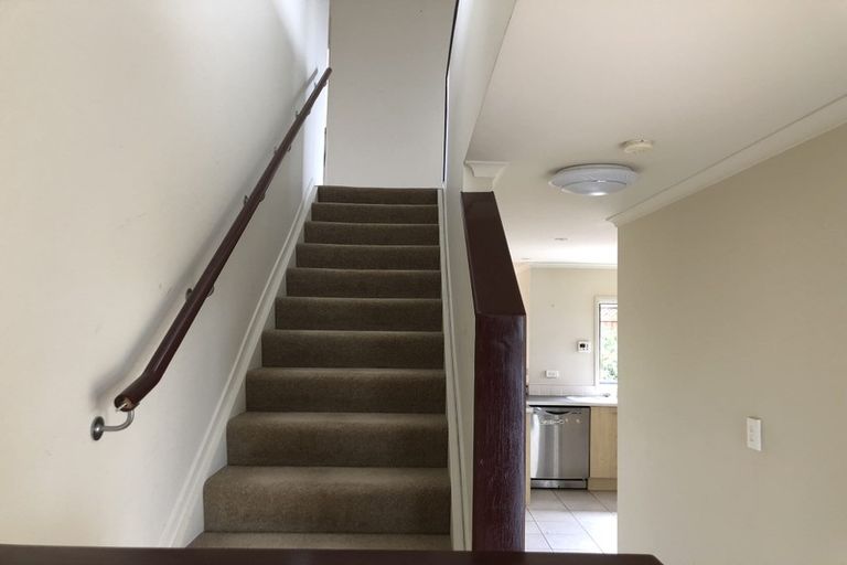 Photo of property in 11 Siena Place, Te Atatu Peninsula, Auckland, 0610