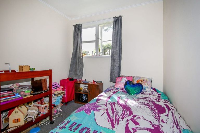 Photo of property in 23 Colvin Street, Westport, 7825