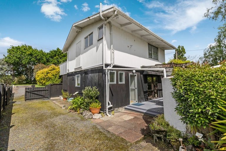 Photo of property in 11 Bays Road, Orere Point, Papakura, 2585