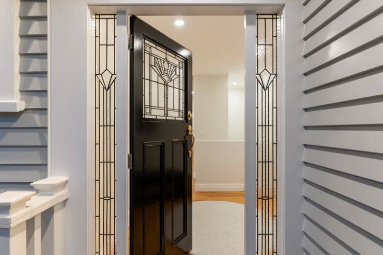 Photo of property in 26 Richmond Avenue, Northcote Point, Auckland, 0627