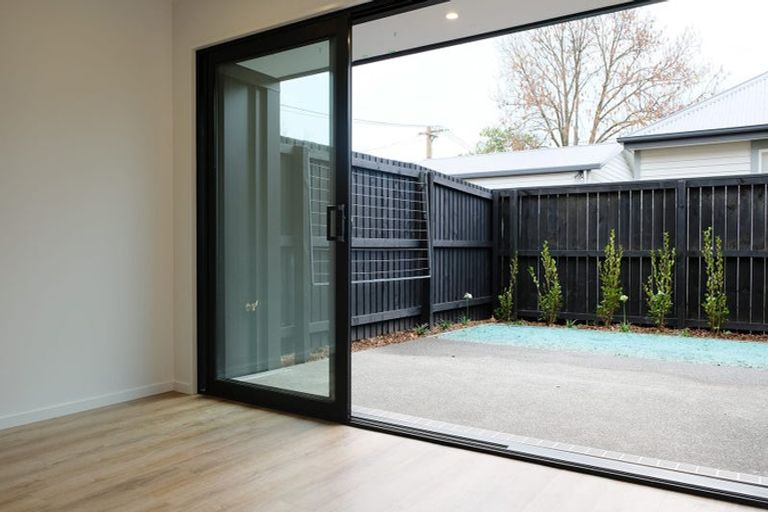 Photo of property in 8c Champion Street, Edgeware, Christchurch, 8013