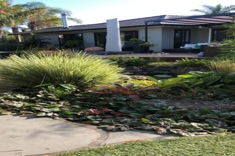 Photo of property in 20b Cambridge Road, Riverhead, 0820