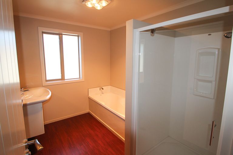 Photo of property in 48 Salisbury Crescent, Oamaru North, Oamaru, 9400