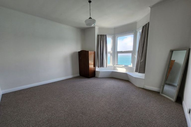 Photo of property in 23d Maida Vale Road, Roseneath, Wellington, 6011