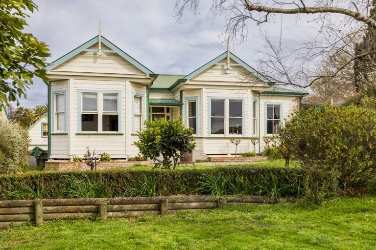 Photo of property in 5 Saint Marys Road, Waipukurau, 4200