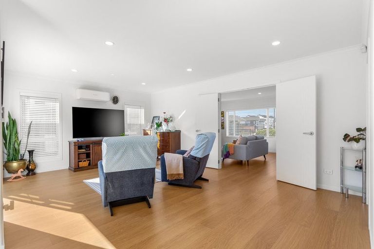 Photo of property in 9 Arahi Place, Rototuna North, Hamilton, 3210