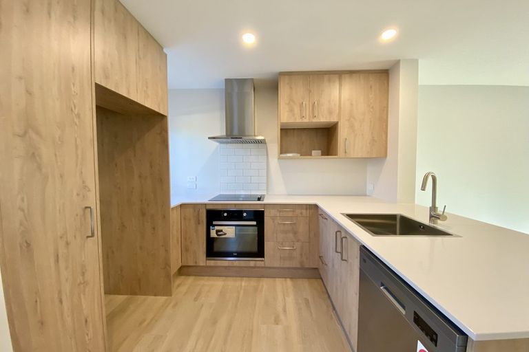 Photo of property in 102 Strickland Street, Sydenham, Christchurch, 8023