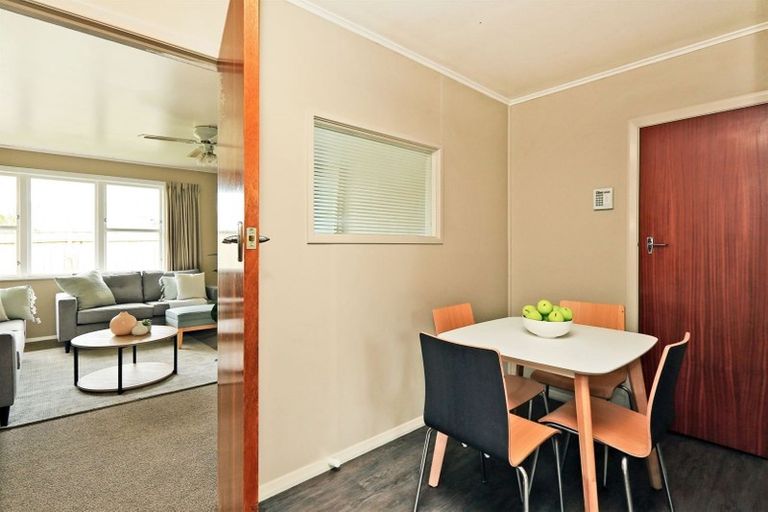 Photo of property in 2/65 Middle Road, Havelock North, 4130