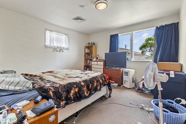 Photo of property in 119 Waimumu Road, Massey, Auckland, 0614