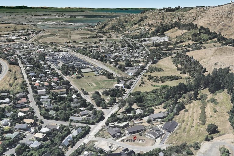 Photo of property in 5 Kairuri Lane, Heathcote Valley, Christchurch, 8022