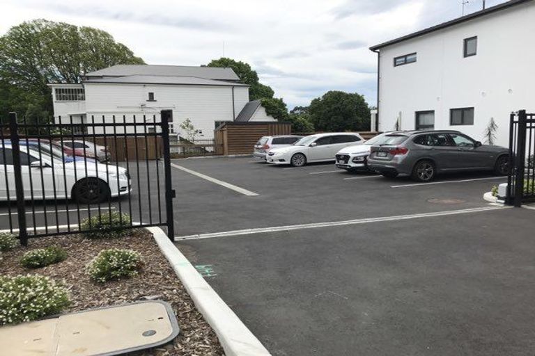 Photo of property in 9/69 Suva Street, Upper Riccarton, Christchurch, 8041