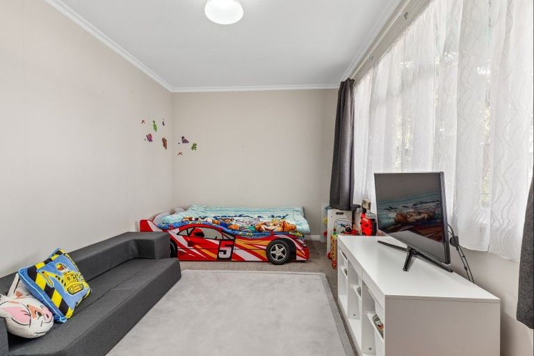 Photo of property in 95 Weraroa Road, Levin, 5510