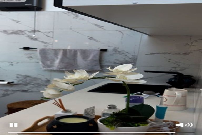 Photo of property in 47a Taikata Road, Te Atatu Peninsula, Auckland, 0610