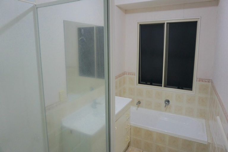 Photo of property in 7 Mullagh Place, East Tamaki Heights, Auckland, 2016