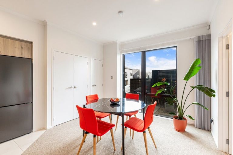 Photo of property in 28 Nugget Avenue, Hobsonville, Auckland, 0616