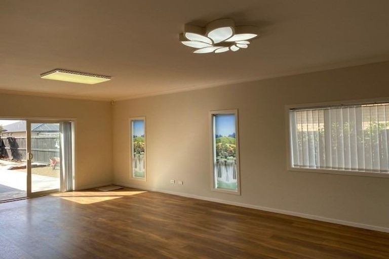 Photo of property in 27 Ruru Street, Cambridge, 3434