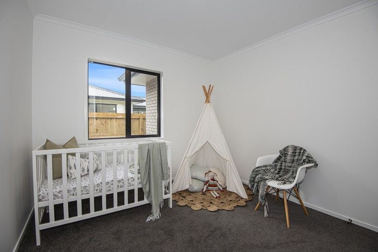 Photo of property in 17 Royal St Annes Drive, Te Kamo, Whangarei, 0112