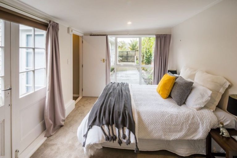 Photo of property in 52a Creswick Terrace, Northland, Wellington, 6012