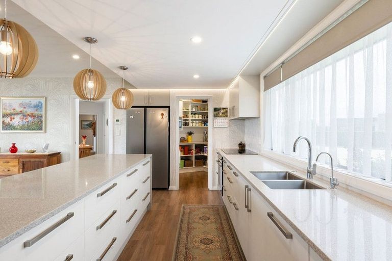 Photo of property in 2 Kotare Grove, Cambridge, 3434