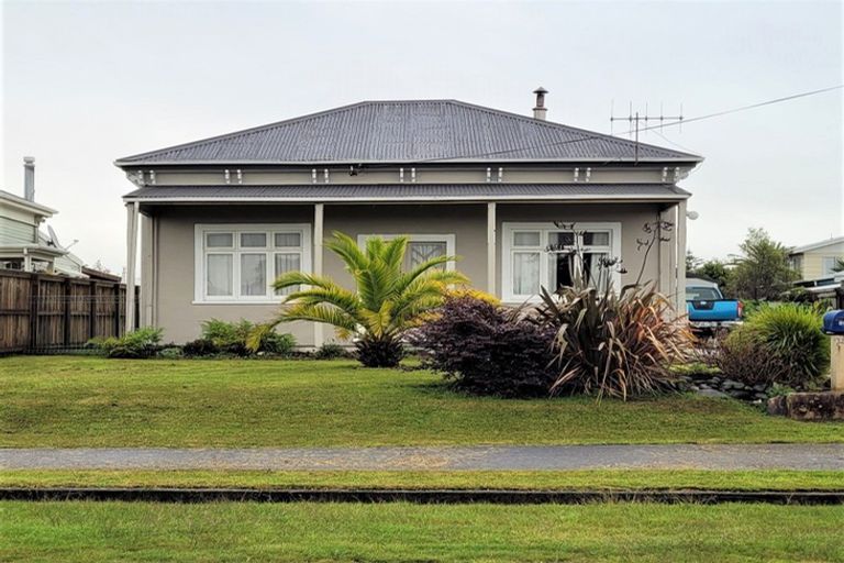 Photo of property in 136 Russell Street, Westport, 7825