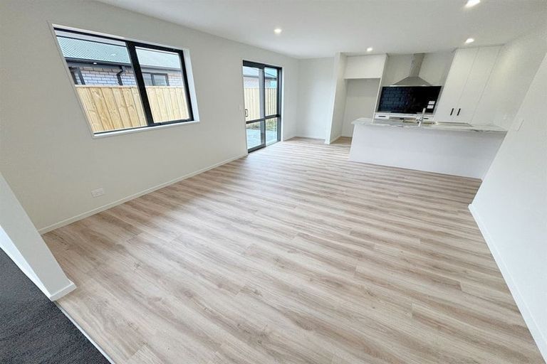 Photo of property in 24 Mehrtens Crescent, Woodend, 7691