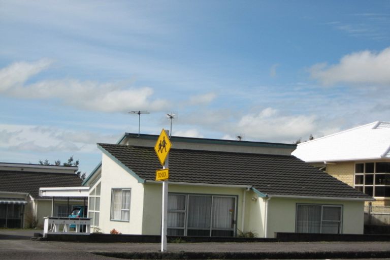 Photo of property in 1 Miranda Street, Stratford, 4332