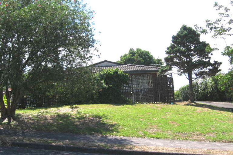Photo of property in 2/41 Mason Street, New Lynn, Auckland, 0600