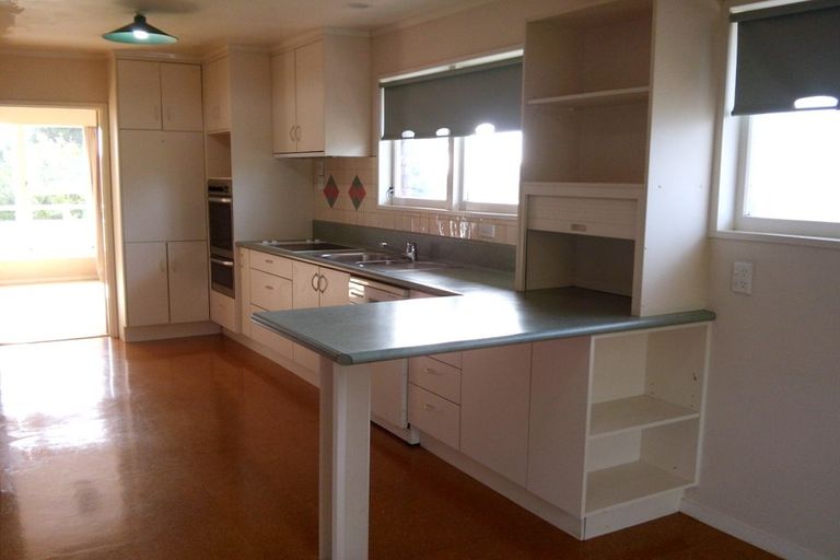 Photo of property in 62 Pupuke Road, Hillcrest, Auckland, 0627