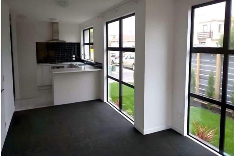 Photo of property in 4/40 Brockworth Place, Riccarton, Christchurch, 8011