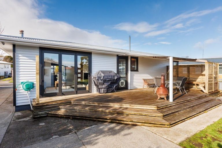 Photo of property in 37 Holdsworth Avenue, Milson, Palmerston North, 4414