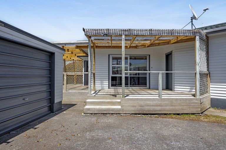 Photo of property in 128 Waihi Road, Hawera, 4610