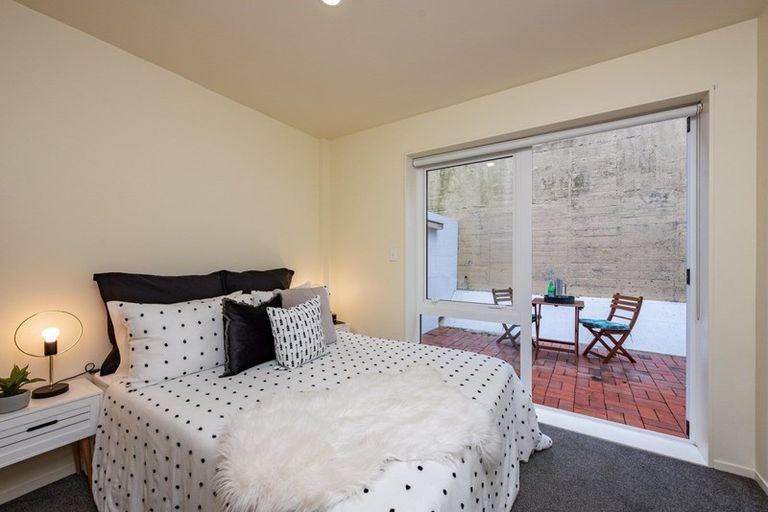 Photo of property in Pirie Street Townhouses, 28/35u Pirie Street, Mount Victoria, Wellington, 6011