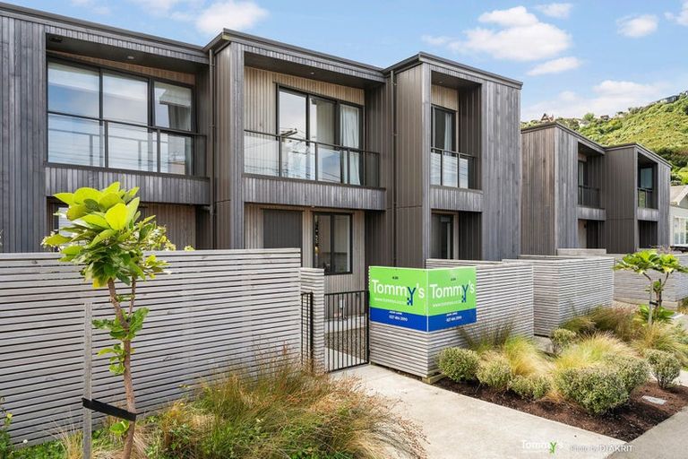 Photo of property in 20u4 Trent Street, Island Bay, Wellington, 6023