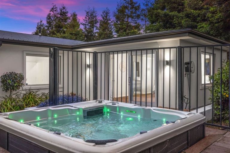 Photo of property in 43 Oakgrove Drive, Rangiora, 7400