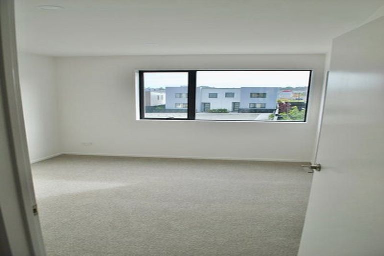 Photo of property in 5 Kaman Seasprite Road, Hobsonville, Auckland, 0616