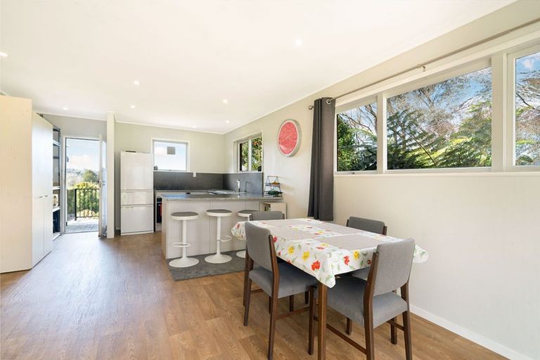 Photo of property in 2/2 Kashmir Road, Glen Eden, Auckland, 0602