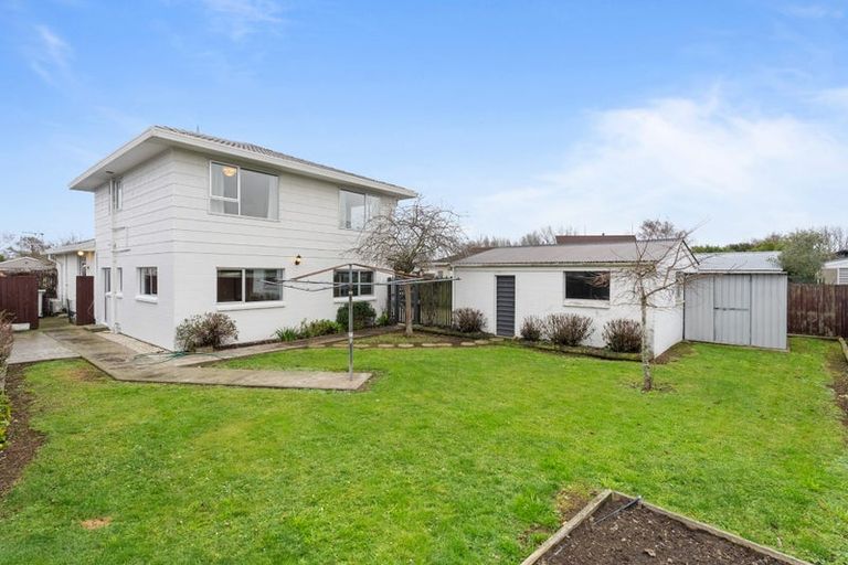 Photo of property in 19 Te Maru Place, Redwood, Christchurch, 8051