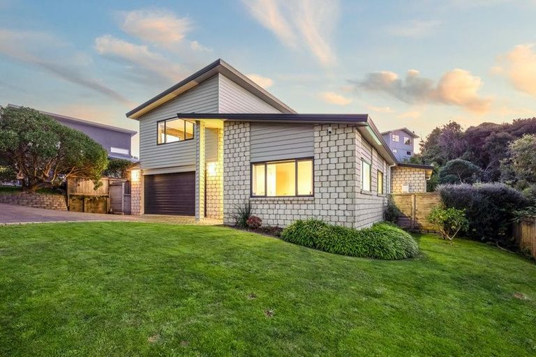 Photo of property in 53 Saint Ives Drive, Camborne, Porirua, 5026