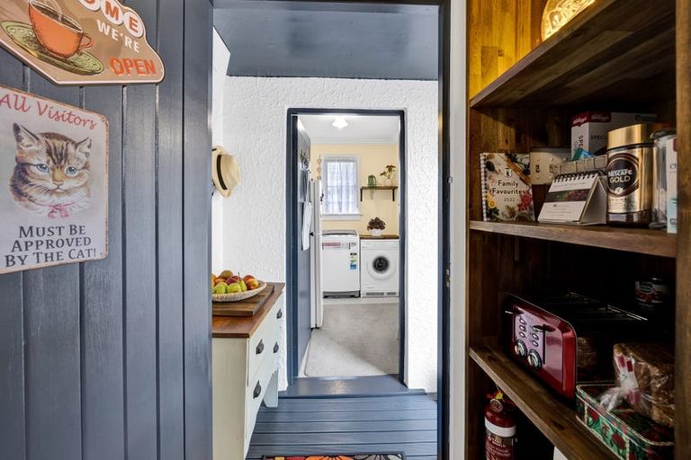 Photo of property in 63 Turuturu Road, Hawera, 4610