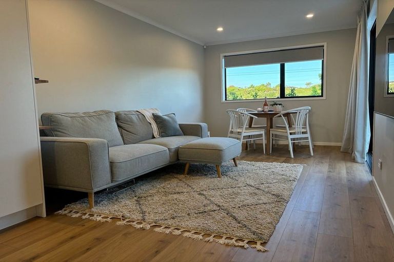 Photo of property in 1 Awakeri Street, Kumeu, 0810
