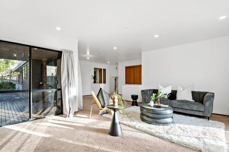 Photo of property in 40 Pigeon Mountain Road, Half Moon Bay, Auckland, 2012