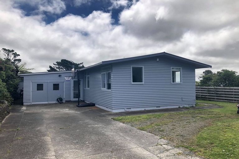 Photo of property in 9 Chapman Street, Johnsonville, Wellington, 6037
