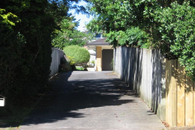 Photo of property in 1/119 Mcleod Road, Te Atatu South, Auckland, 0610