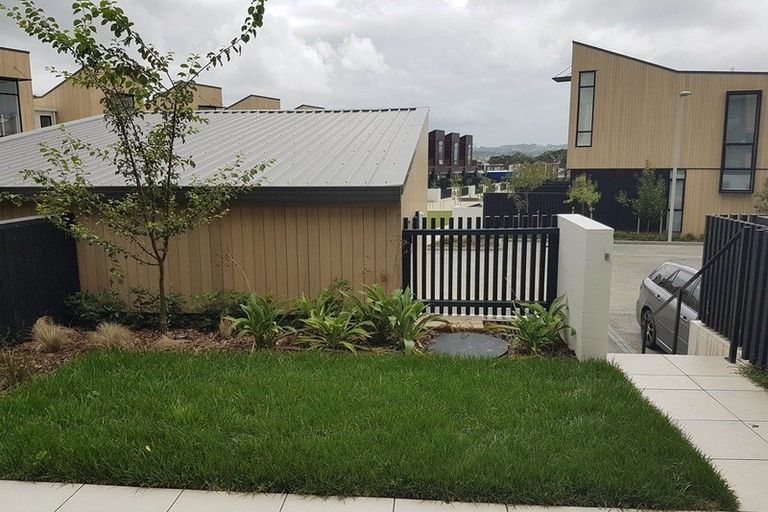 Photo of property in 254 Hobsonville Point Road, Hobsonville, Auckland, 0616