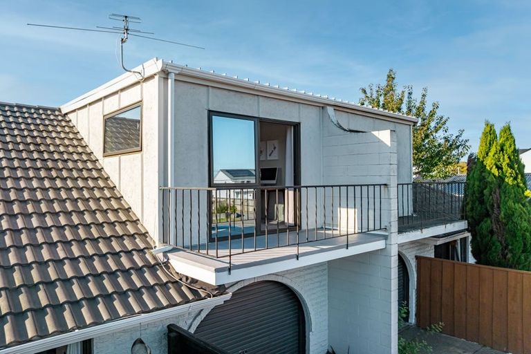 Photo of property in 2/35 New Brighton Road, Shirley, Christchurch, 8061