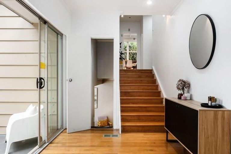 Photo of property in 3 Stanford Crescent, Whataupoko, Gisborne, 4010